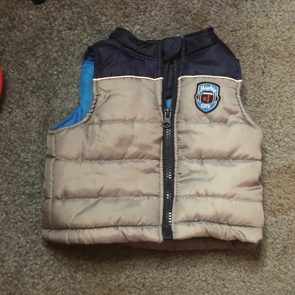 Adorable vest size 6-9 months!!